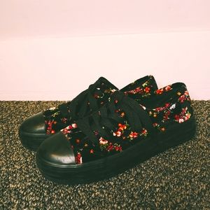 ROCKET DOG Floral Sneakers